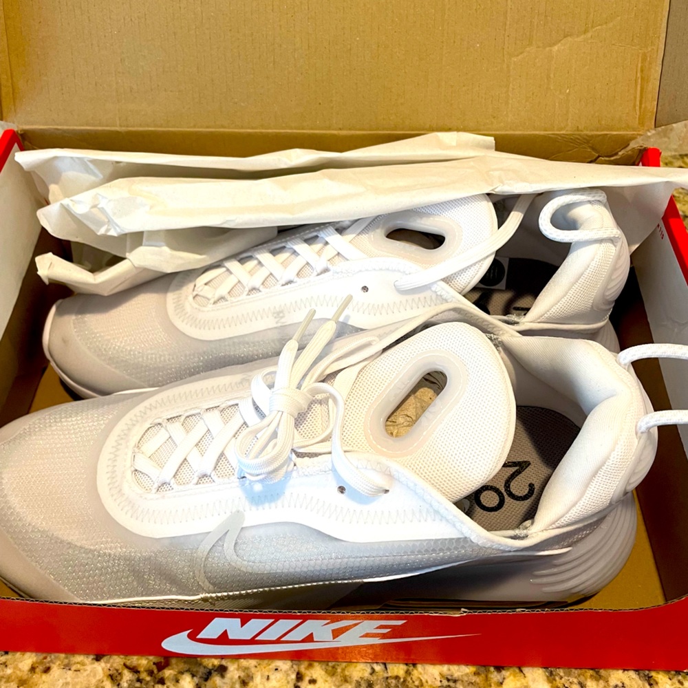 Nike Air Max 2090